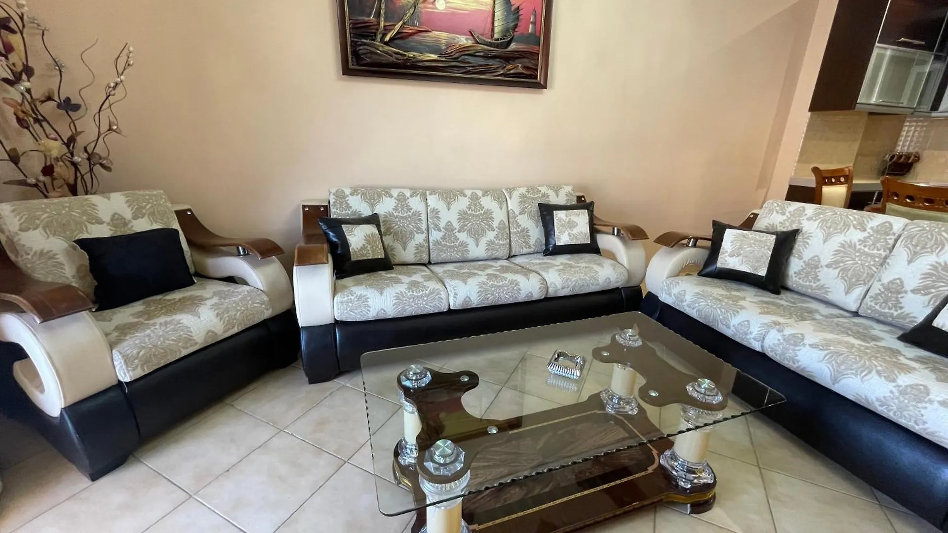 South Apartment Sarande 0*,